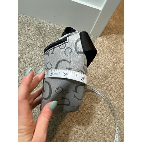 Guess Women's Cassius Grey Monogram Bum Santos Travel Belt Bag New with Tag - Picture 7 of 8